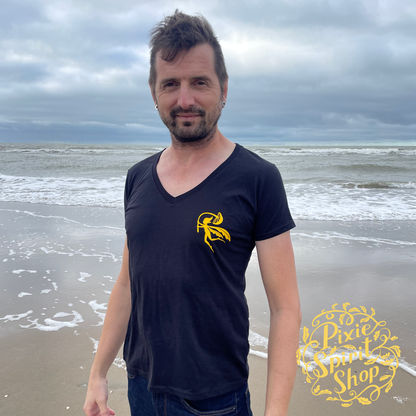 Heren T-shirt V hals - Pixie Spirit Logo rug geel