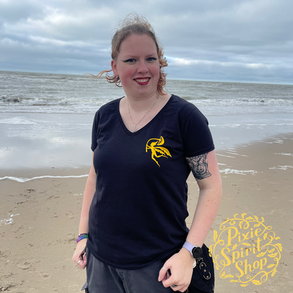 Dames T-shirt V hals -  Pixie Spirit Logo rug geel