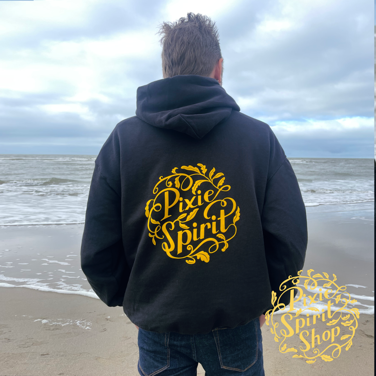 Heren Hoodie -  Logo Pixie Spirit rug geel